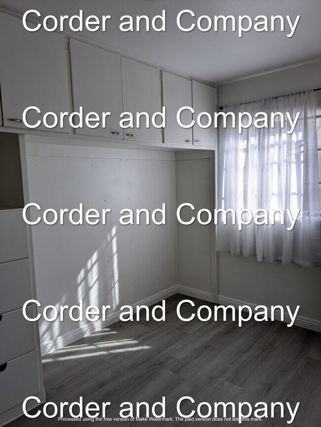 Building Photo - 211-1211 Adams St NE