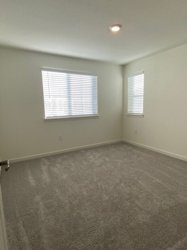 Building Photo - 2241 Milky Way Cir