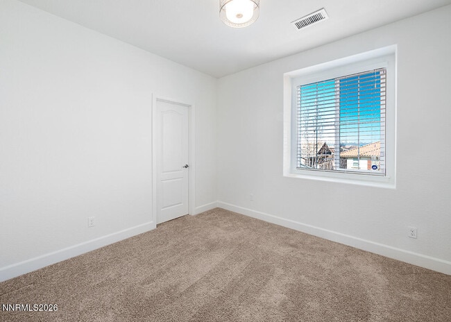 Building Photo - 2082 Whitecliff Dr