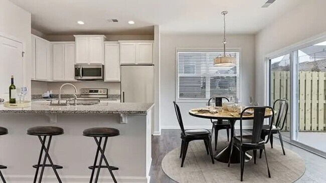 Building Photo - Beautiful 3-Bedroom 2-Baths Home with Garage in Terrell - Pet Friendly!