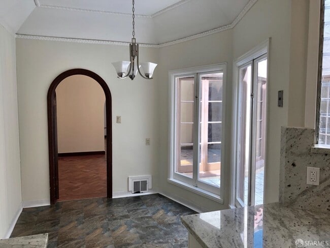 Building Photo - 1537 34th Ave