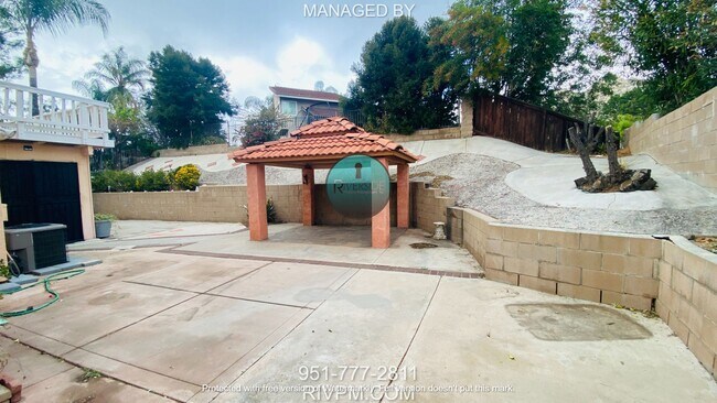 Building Photo - 4 bedroom Home w/ Bonus Room. Includes Access to Sunnymead Ranch!