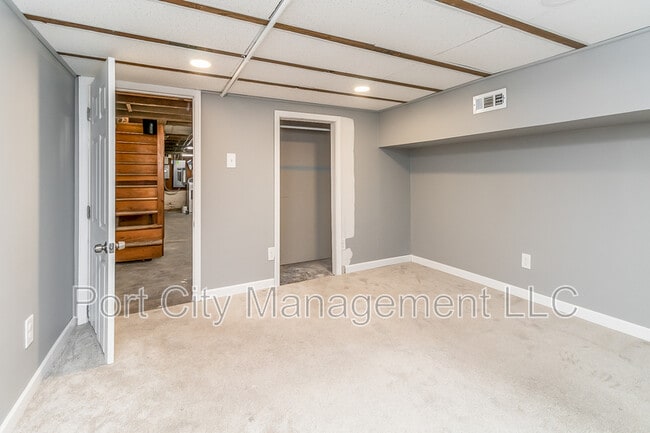 Building Photo - 3802 Hudson St