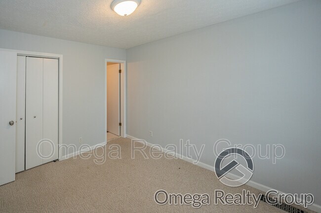 Building Photo - 6616 E Aberdeen Dr