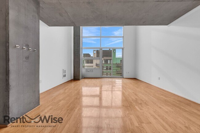 Building Photo - 77 Dow Pl