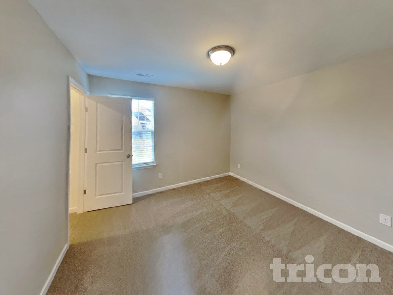 Building Photo - 319 Wyburn Pl