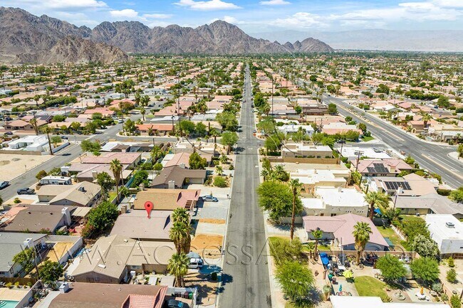 Building Photo - 52585 Avenida Velasco