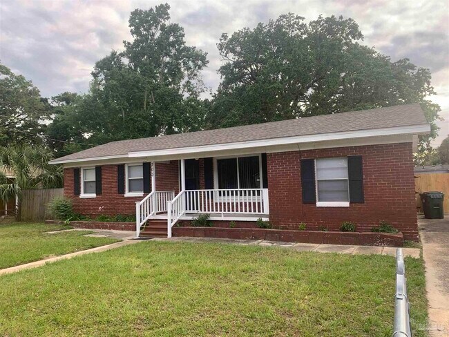 Primary Photo - 203 Brigadier St