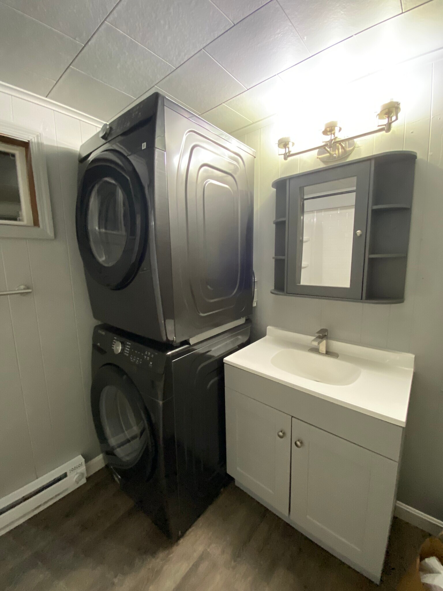 Building Photo - 4 Saratoga Ave