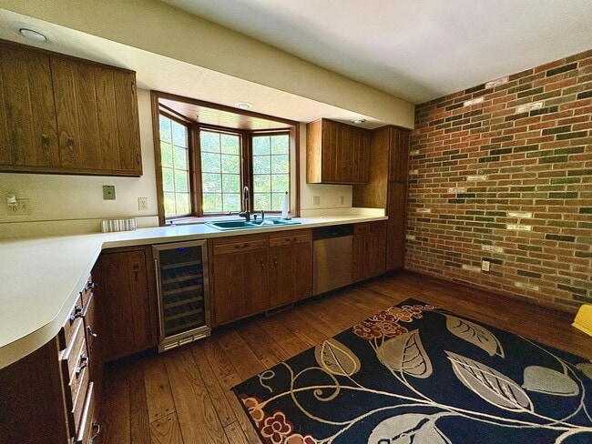 Building Photo - 21485 Wallen Dr