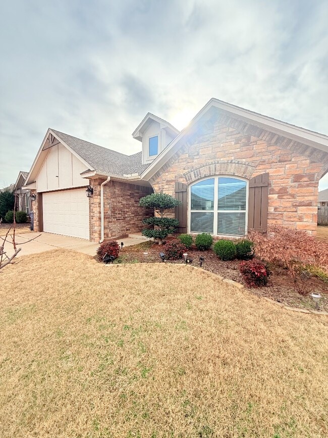 Building Photo - 3412 NW 160th St