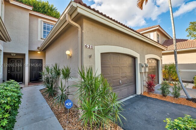 Building Photo - 621 Talavera Rd