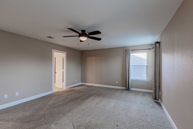 Building Photo - Beautiful 4BR / 2.5BA Home – Walk-In Closet, Covered Deck & Laundry Room