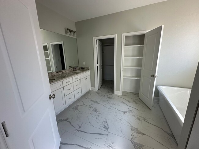 Building Photo - 11948 Gillian Ct