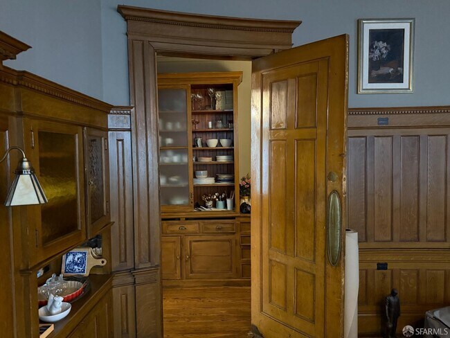 Building Photo - 251 Laguna St