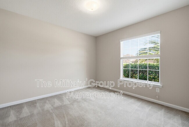 Building Photo - 374 Porta Rosa Circle