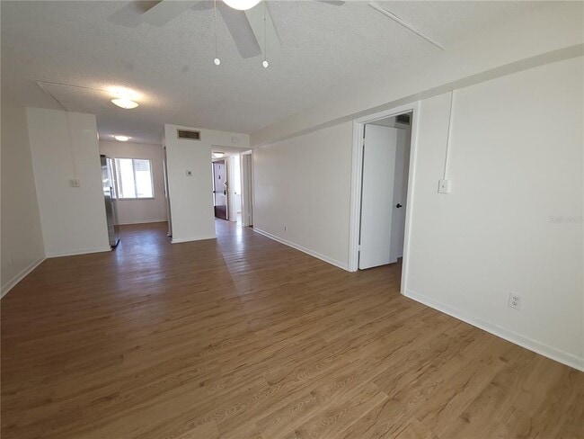 Building Photo - 7606 Abbey Ln