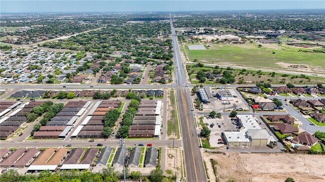 Building Photo - 13 South Dr