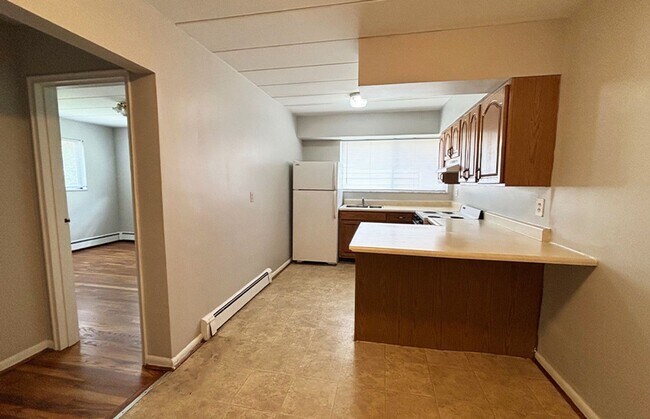 Primary Photo - 539 Lowell Ave