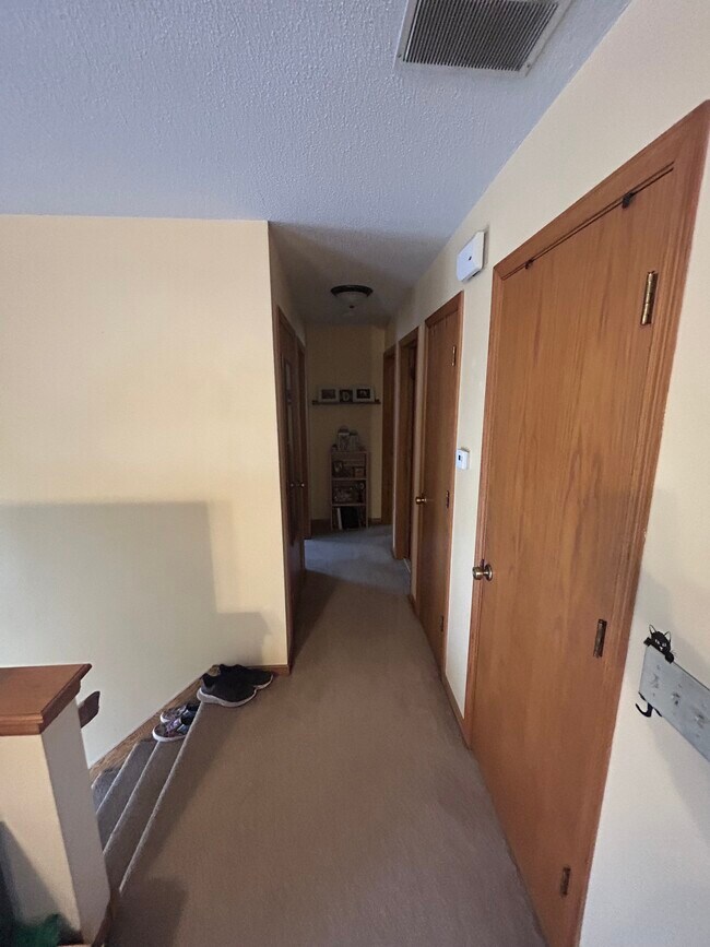 Building Photo - 613 N 40th St