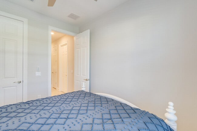 Building Photo - 217 Ibiza Lp