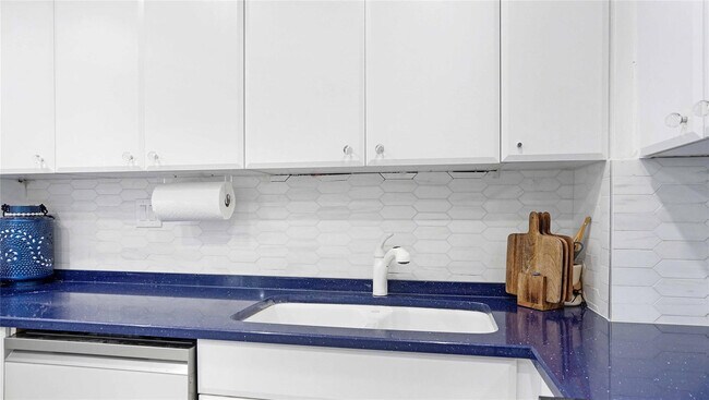 Building Photo - 3550 Galt Ocean Dr