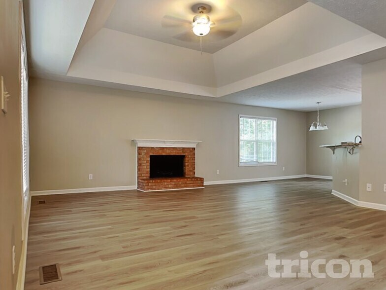 Building Photo - 2114 Lindley Ln