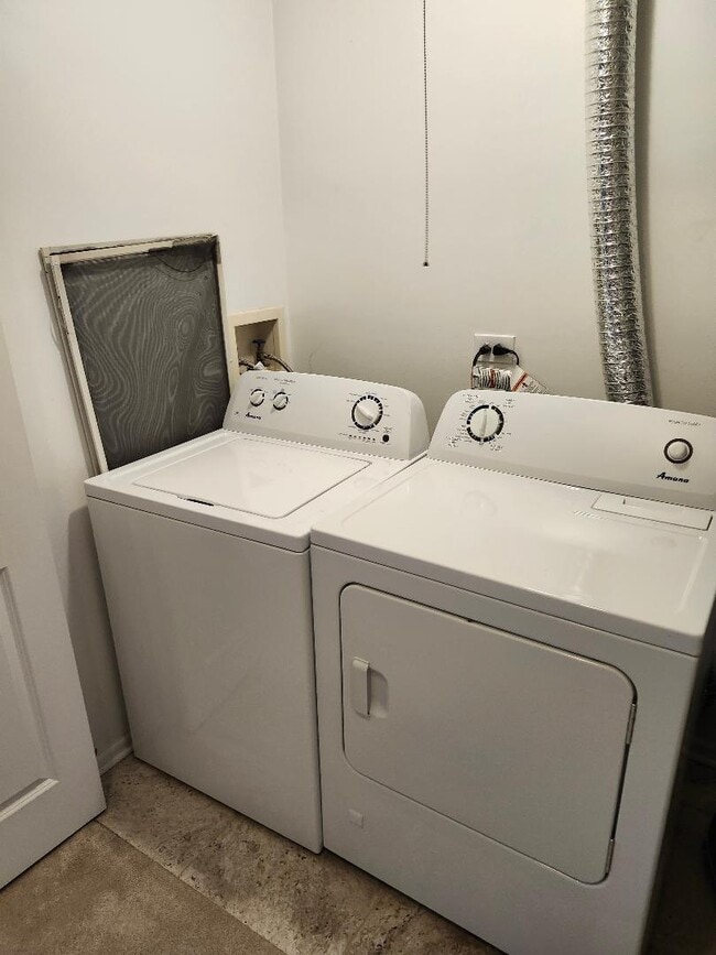 Building Photo - 2336 Dawson Ln