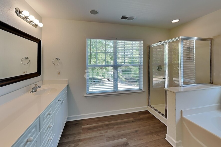 Building Photo - 3007 Semmes Ln