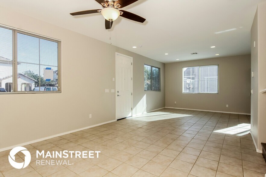 Building Photo - 2822 N 73rd Dr