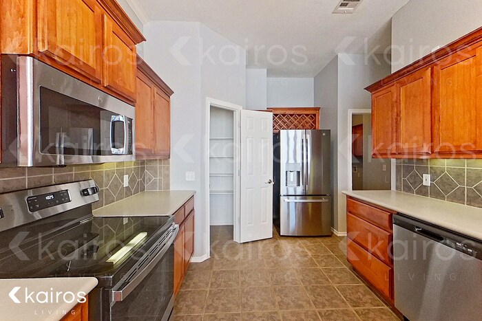 Building Photo - 2324 NW 161st Terrace