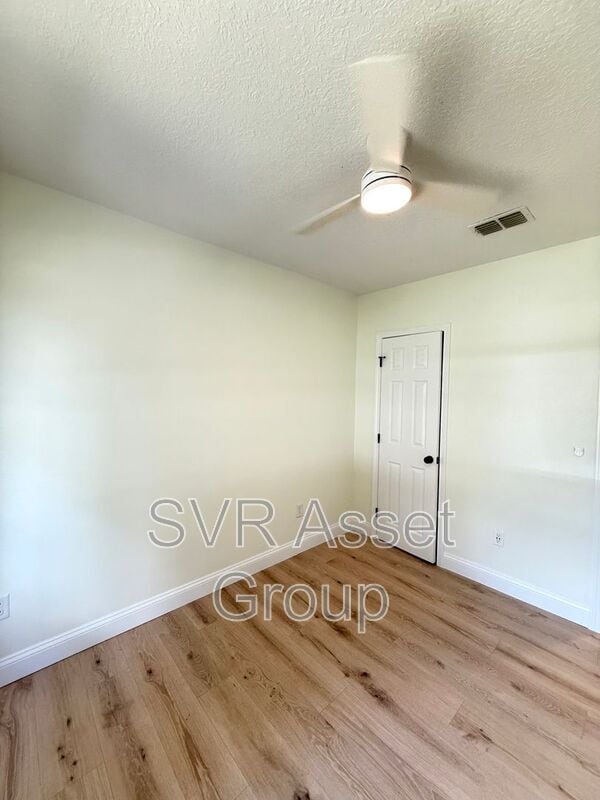 Building Photo - 732 E 57th St
