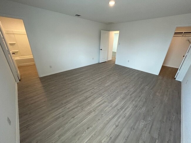 Building Photo - 3BD/2BA with Washer/Dryer Included – Fenced Yard, Garage & Community Pool!