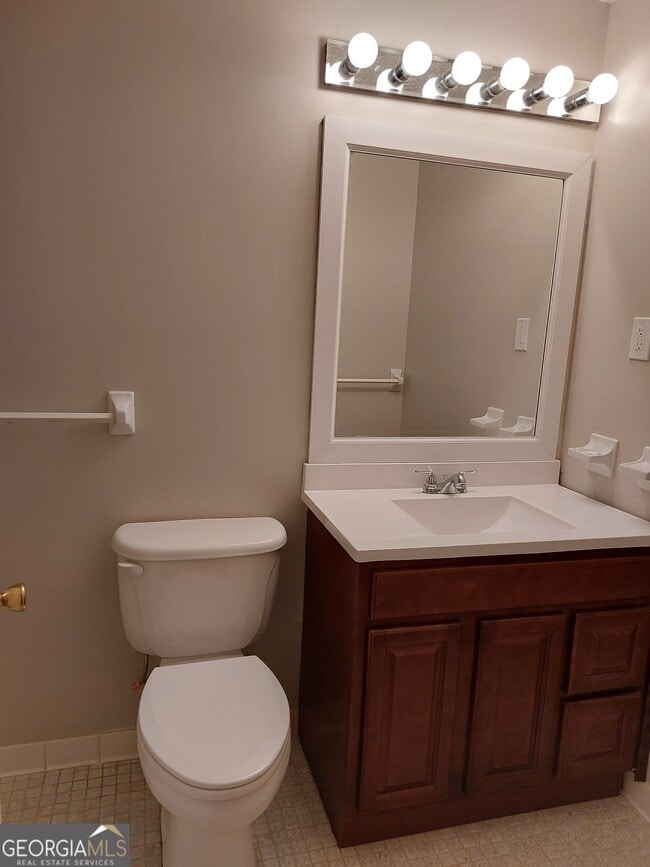 Building Photo - 710 Georgia Ave