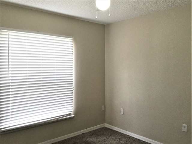 Building Photo - 2063 Corner Meadow Cir