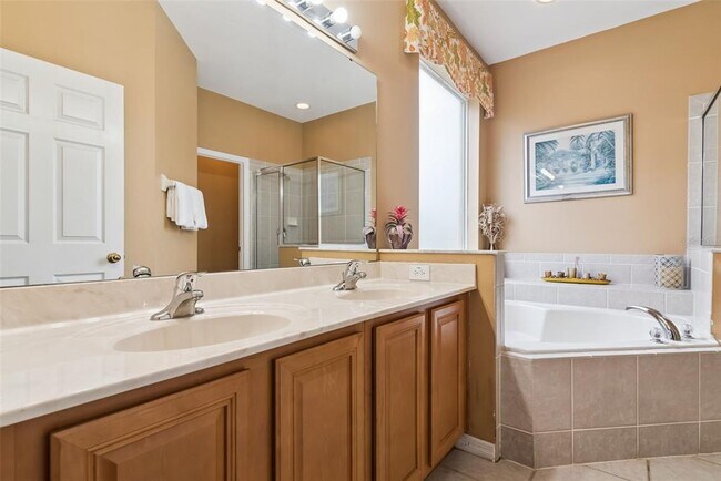 Building Photo - 1162 Solana Cir