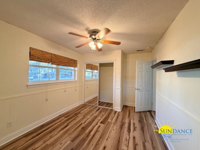 Building Photo - Lovely 4-Bedroom Home Close to Ferry Park!