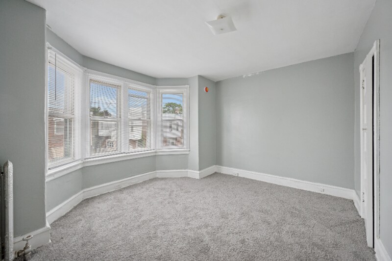 Building Photo - 228 N Edgewood St