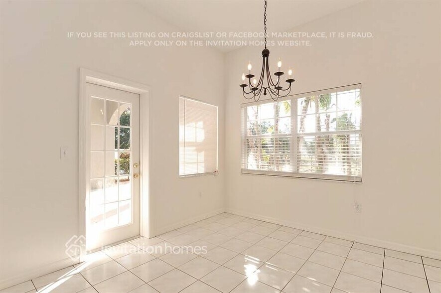 Building Photo - 2279 Couples Dr