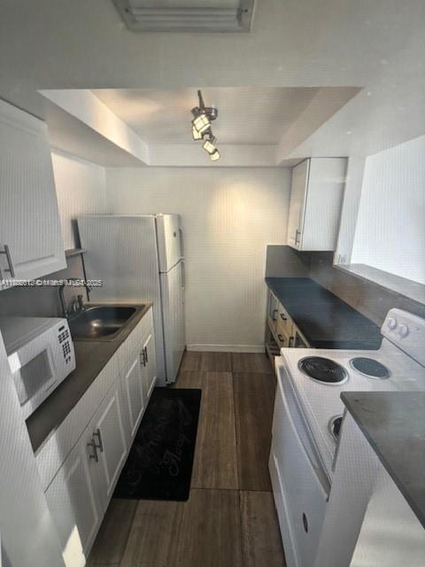 Building Photo - 7360 SW 82nd St
