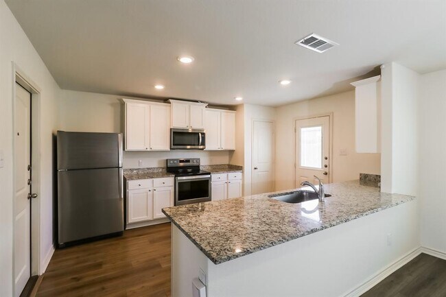 Building Photo - 200 Cres Park Dr