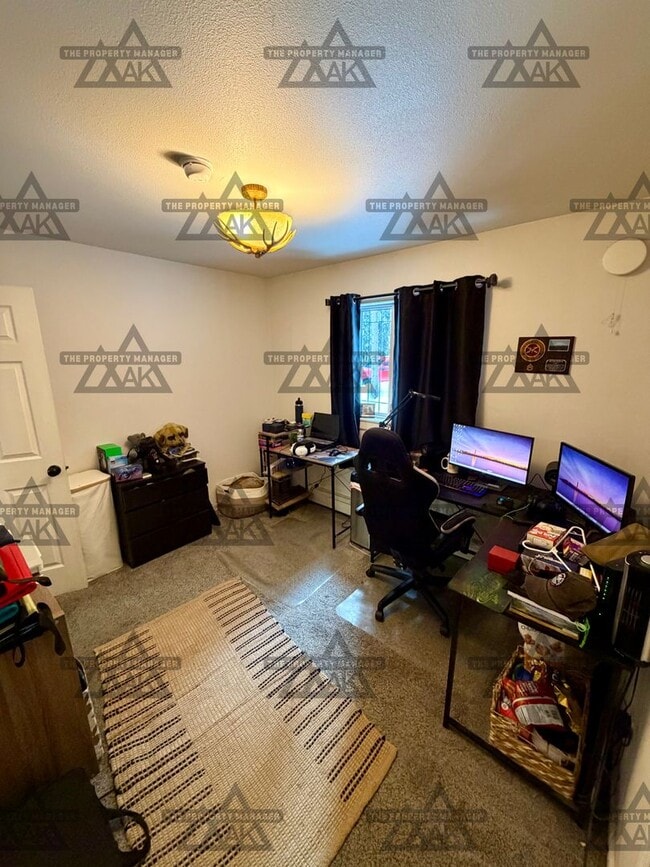 Building Photo - 3BR Home in North Pole | Fenced Yard/Pet Friendly + Garage | Available June 15