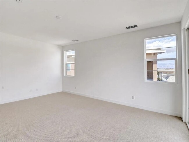 Building Photo - 6574 Tesla Ln