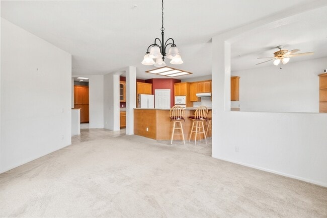 Building Photo - 15543 Vista Vicente Dr