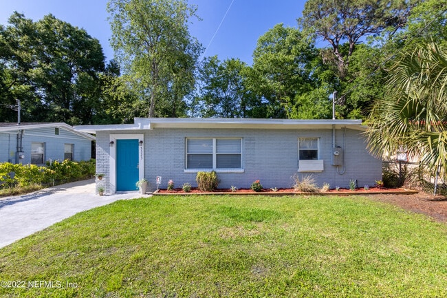 Building Photo - 3323 Rosselle St