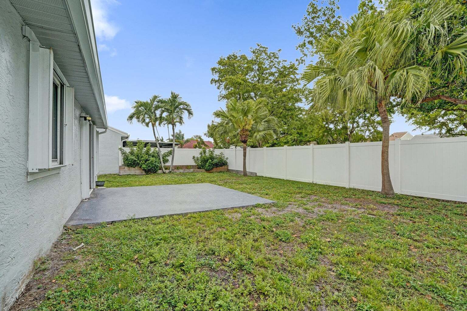 Building Photo - 8467 Dynasty Dr