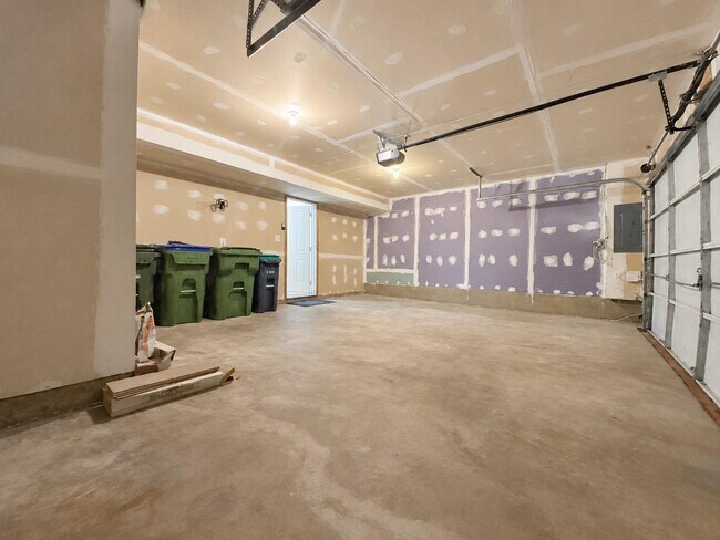 Building Photo - 1124 Hampton St