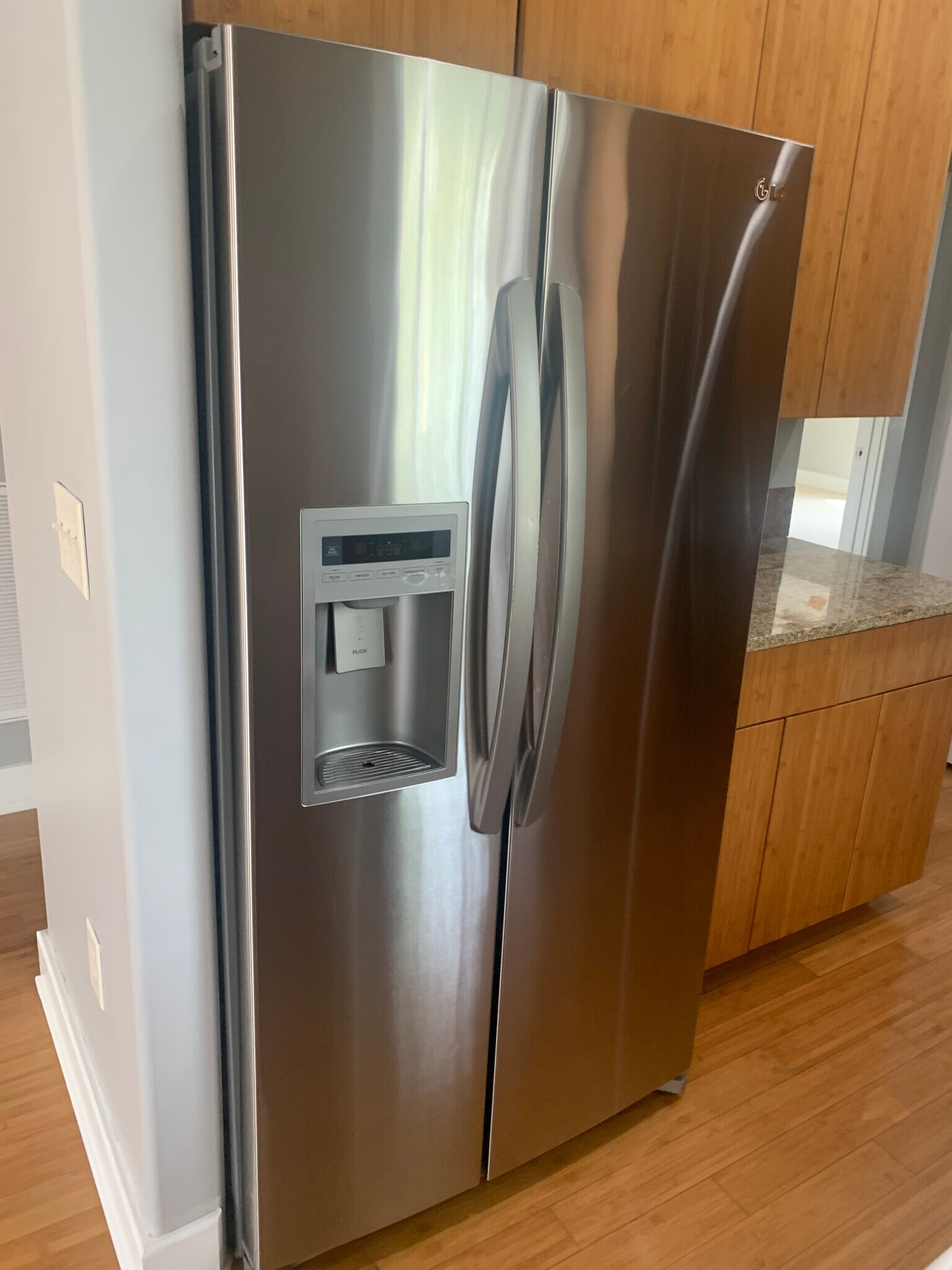 Building Photo - 350 Mohawk Dr