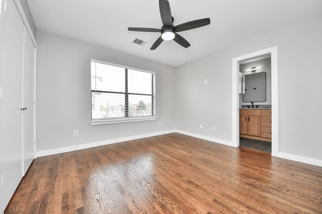 Building Photo - 5710 Cornish St