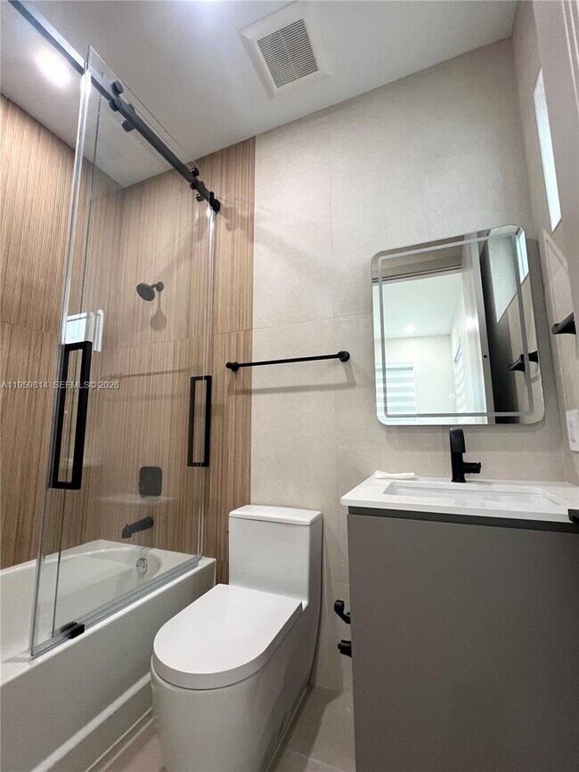 Building Photo - 7850 SW 67th Ave